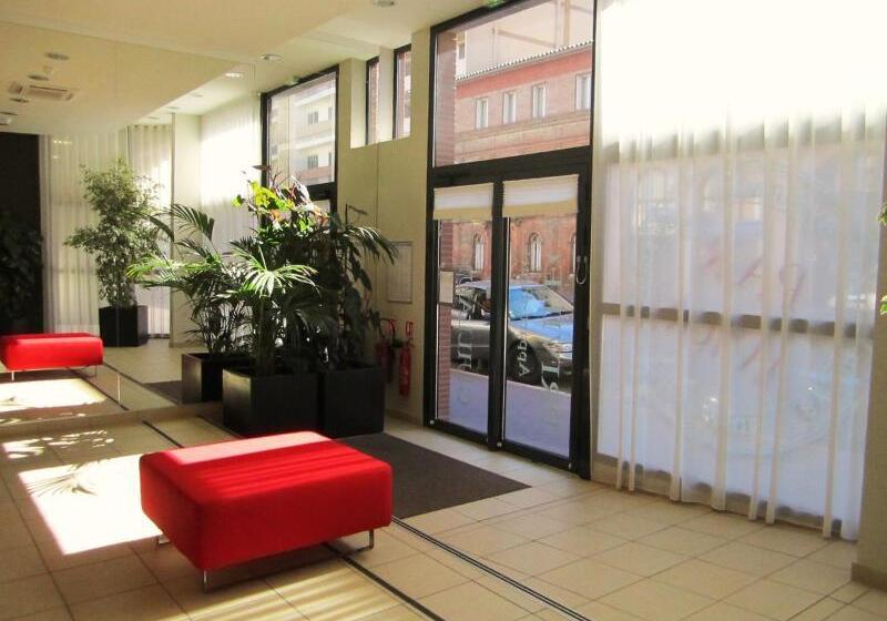 Lagrange Aparthotel Toulouse Saint Michel