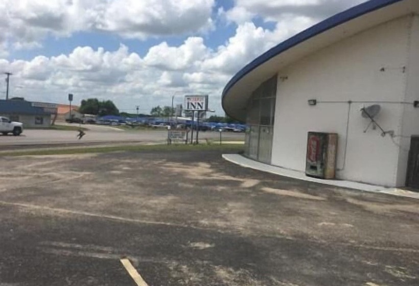 فندق على الطريق Caravan Inn