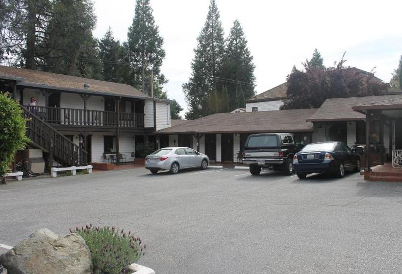 Мотель Coach N Four