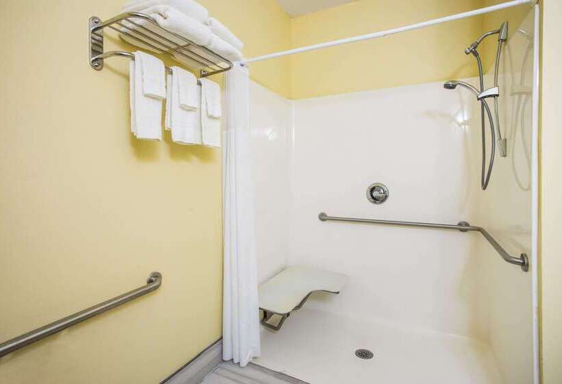 فندق على الطريق Days Inn & Suites By Wyndham Augusta Near Fort Eisenhower