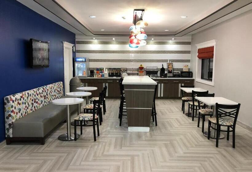 فندق على الطريق Executive Inn & Suites Joaquin