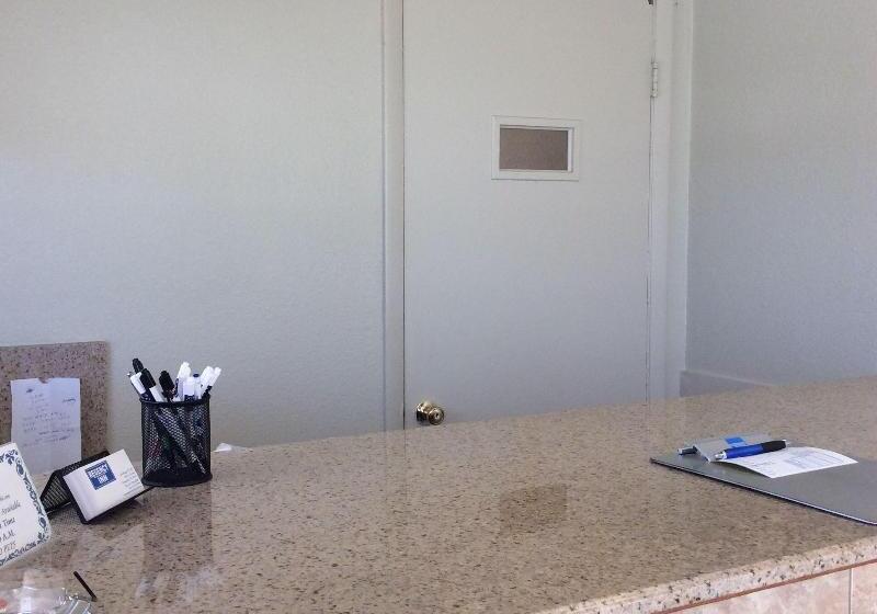 فندق على الطريق Regency Inn Comanche