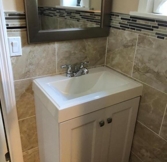 فندق على الطريق Skyview Motor Inn