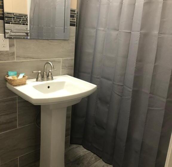 فندق على الطريق Skyview Motor Inn