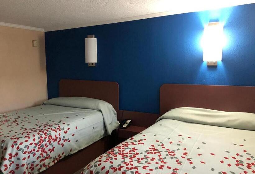 فندق على الطريق Skyview Motor Inn