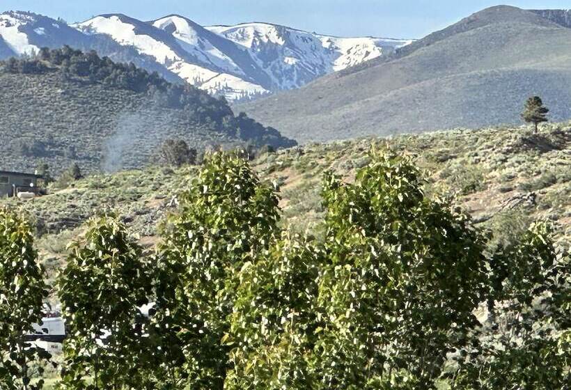 אתר נופש Meadowcliff Lodge Coleville