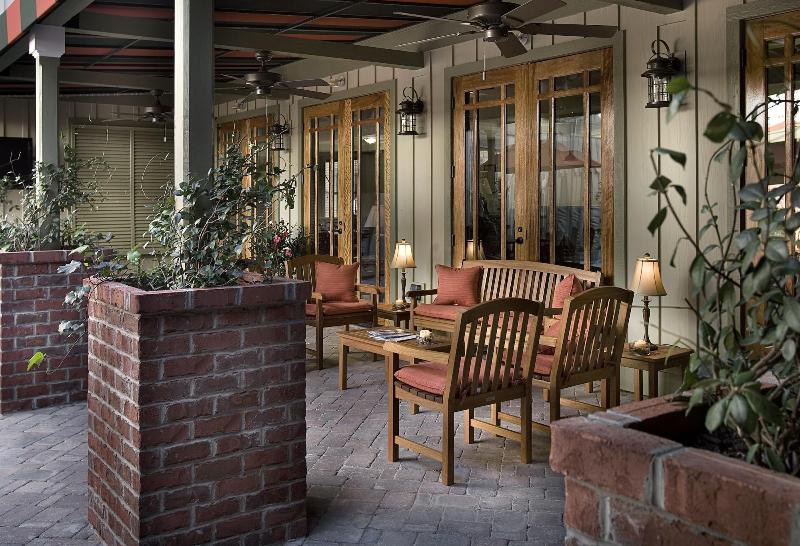 Курорт The Inlet Sports Lodge