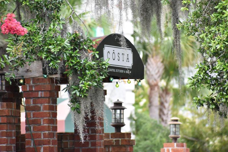 Курорт The Inlet Sports Lodge