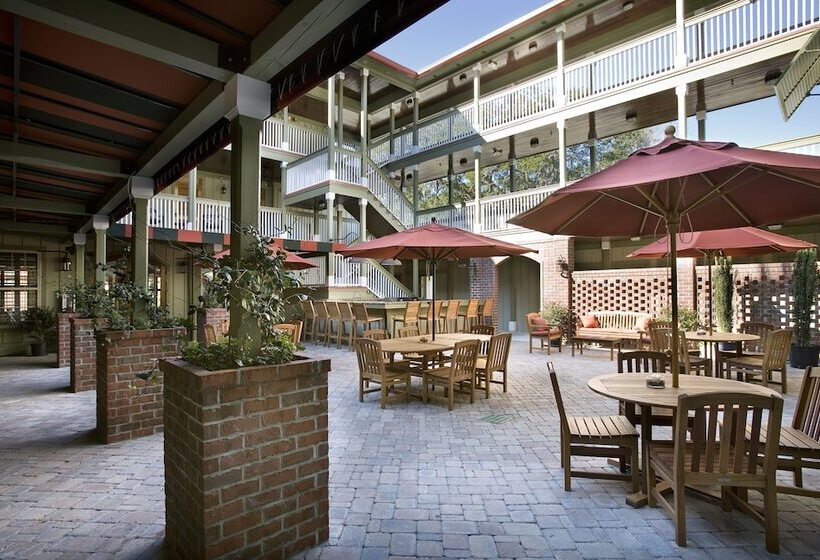 渡假胜地  The Inlet Sports Lodge