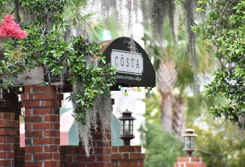 Курорт The Inlet Sports Lodge