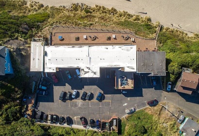 Sailor Jack Oceanfront Motel