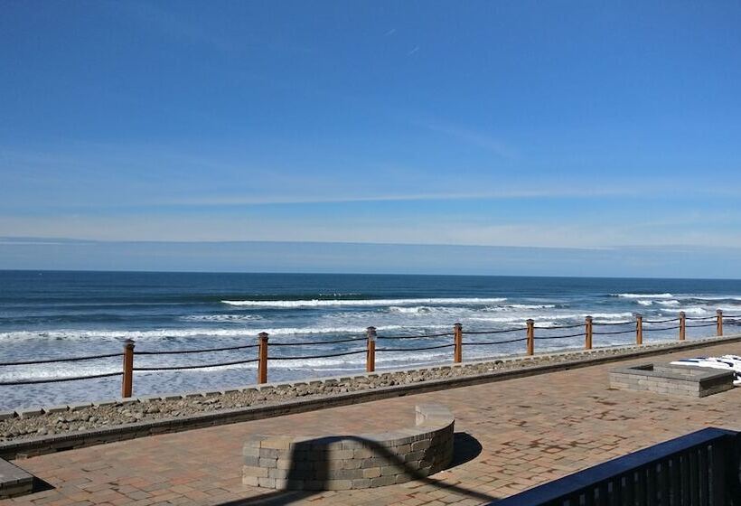 Sailor Jack Oceanfront Motel