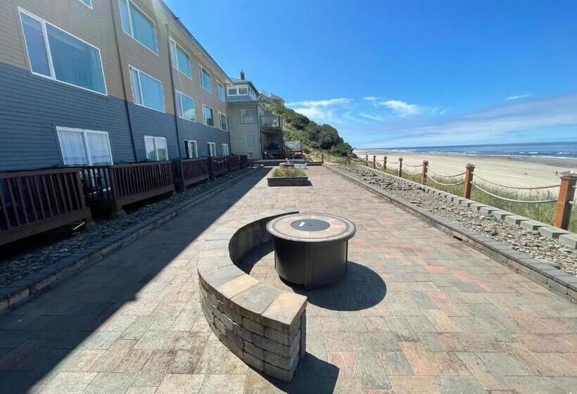 Sailor Jack Oceanfront Motel