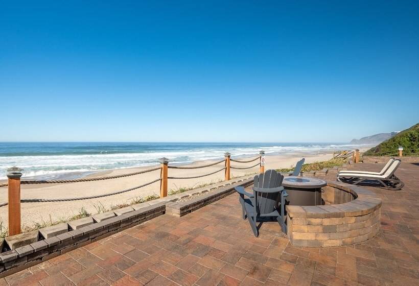 Sailor Jack Oceanfront Motel