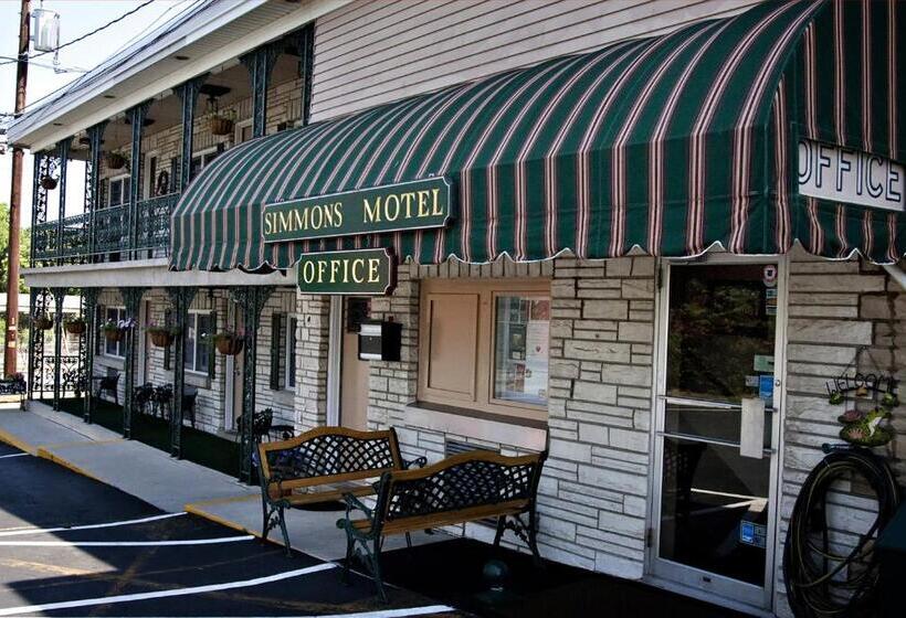 Simmons Motel And Suites