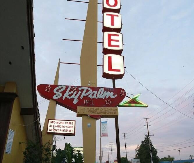 Sky Palm Motel