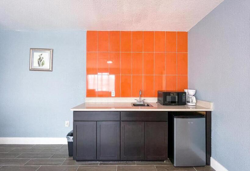 Sunrise Resort Motel South