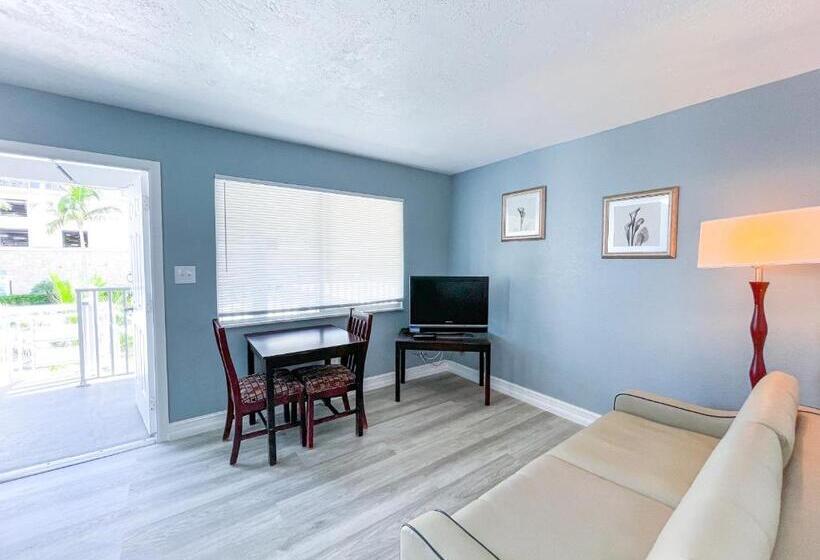 Sunrise Resort Motel South