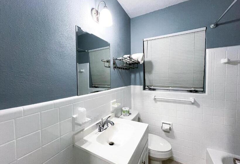 Sunrise Resort Motel South