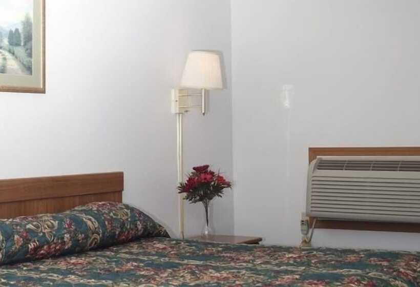 Travelier Motel   Macon