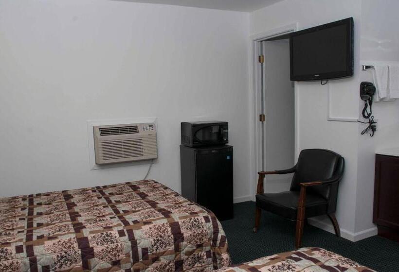 Travelier Motel   Macon