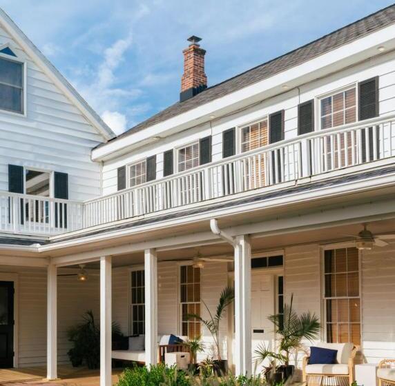 Wylder Hotel   Tilghman Island