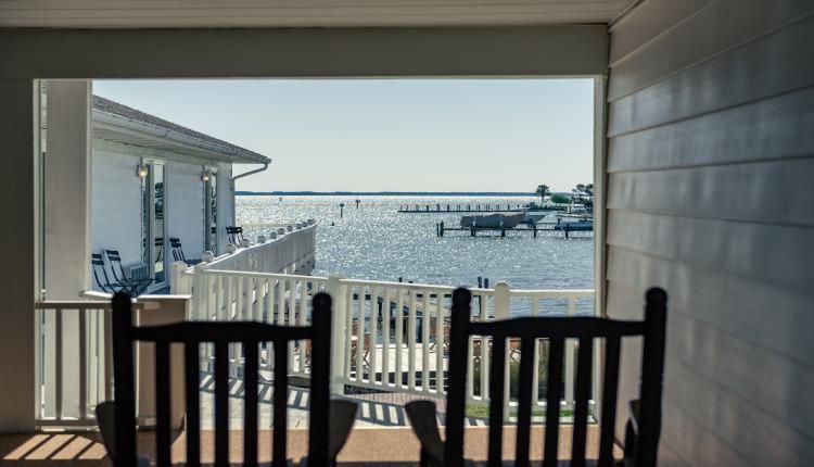 Wylder Hotel   Tilghman Island