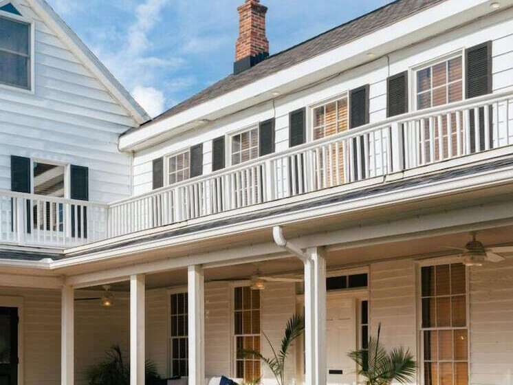 Wylder Hotel   Tilghman Island