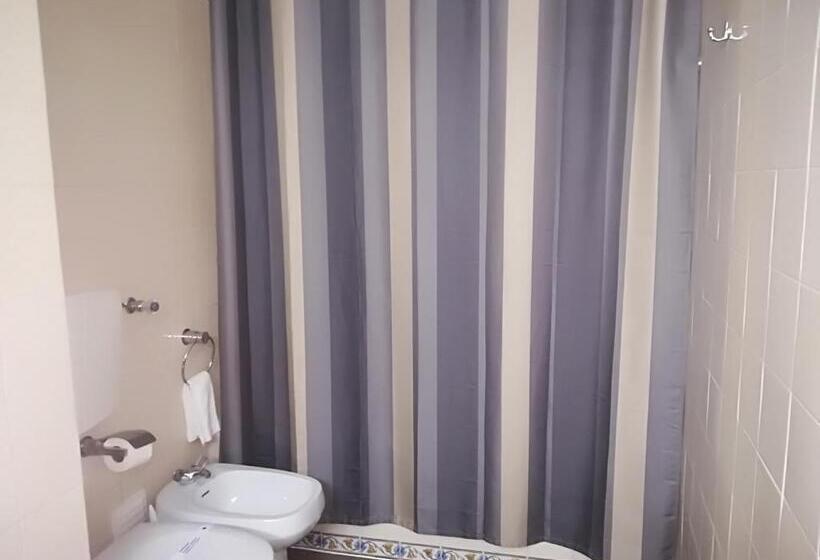 Apartamentos Turisticos Lindomar