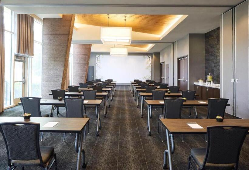 Archer Hotel Falls Church