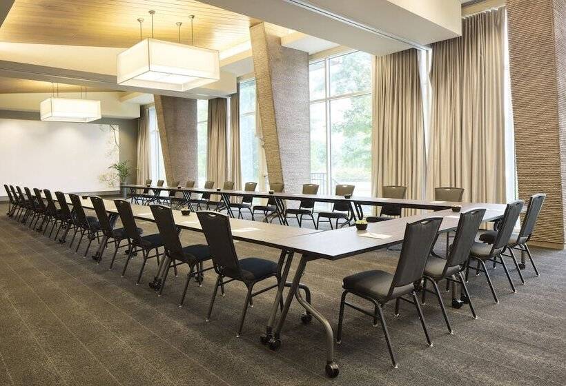 Archer Hotel Falls Church