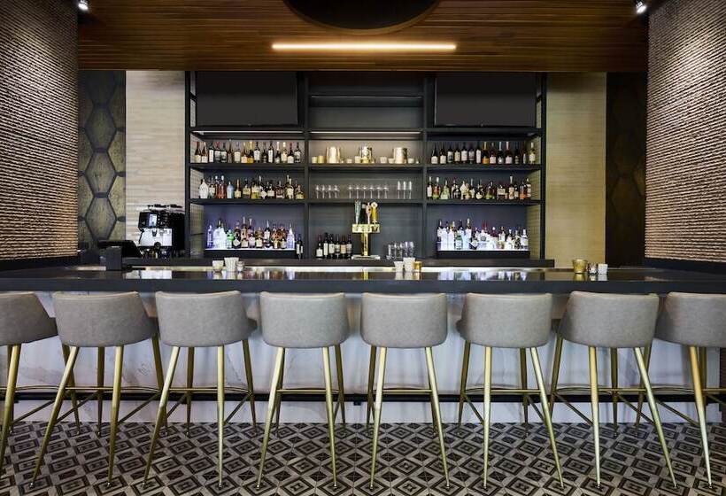 Archer Hotel Falls Church