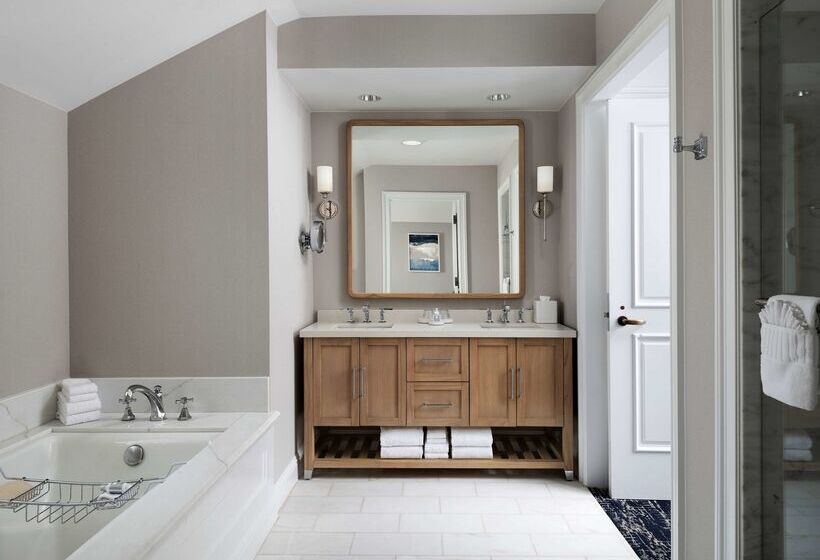 Beach Village At The Del, Lxr Hotels & Resorts