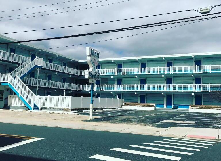 Bird Of Paradise Motel