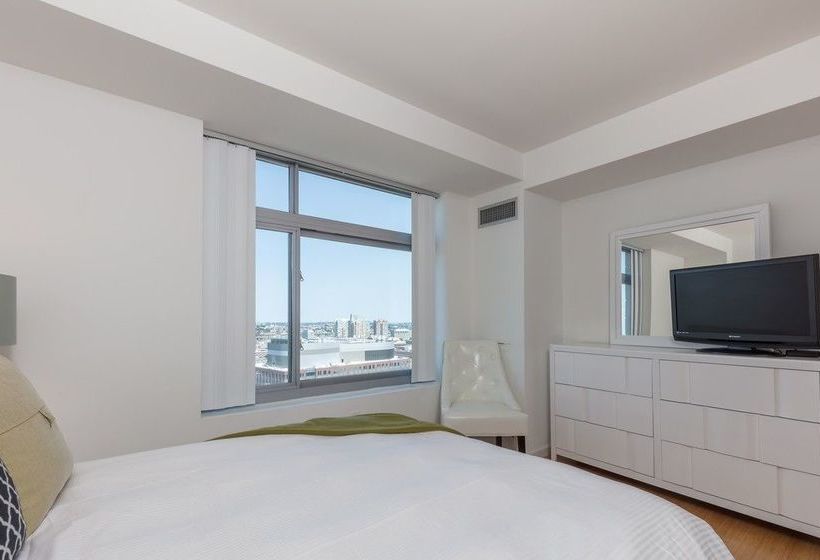 Global Luxury Suites At Kendall West