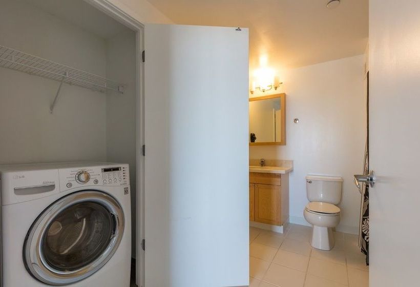 Global Luxury Suites At Kendall West