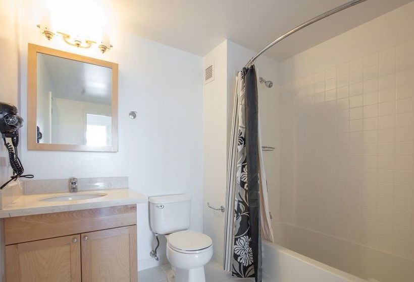 Global Luxury Suites At Kendall West