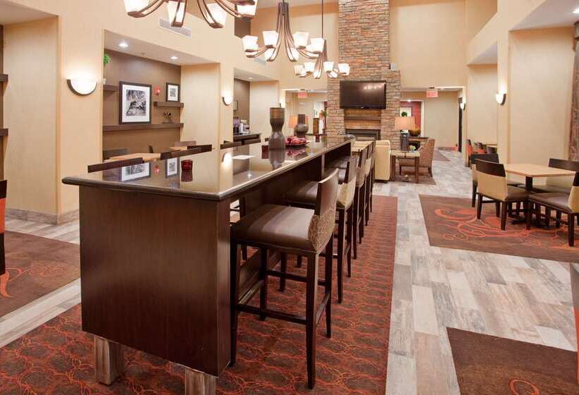 Hampton Inn & Suites Dickinson