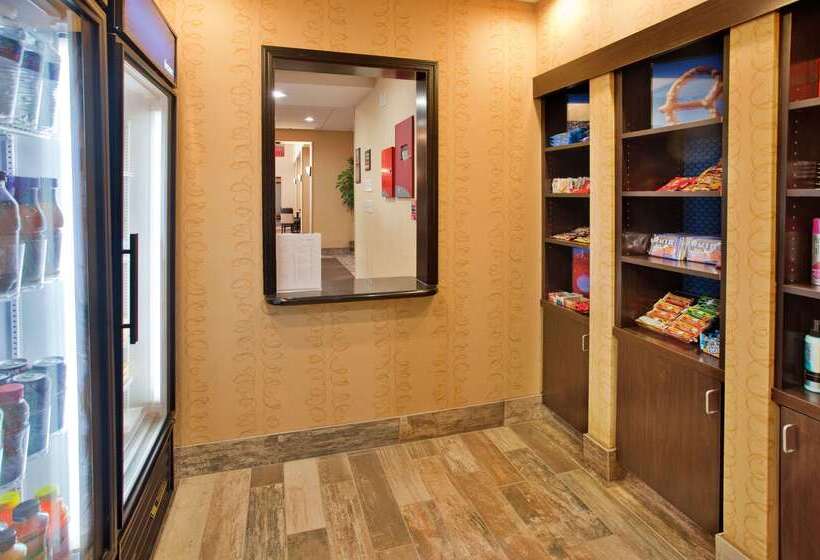 Hampton Inn & Suites Dickinson