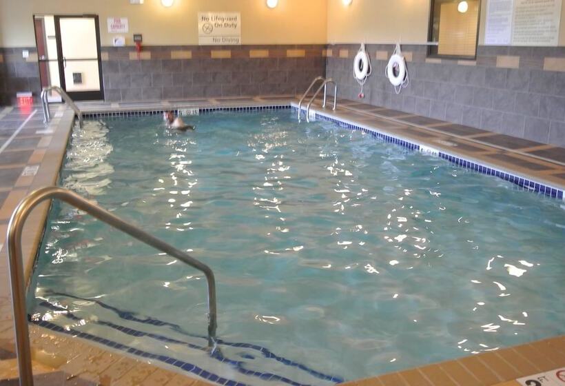 Hampton Inn & Suites Dickinson