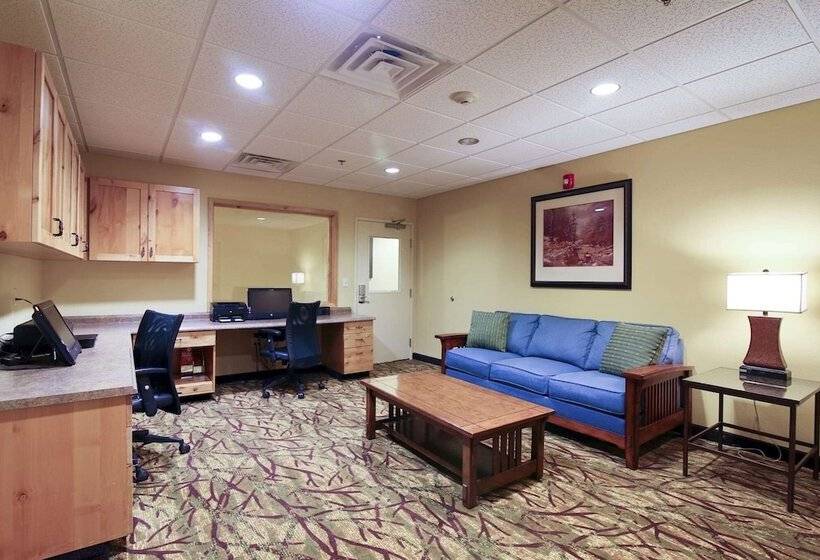 Hawthorn Extended Stay By Wyndham Minot