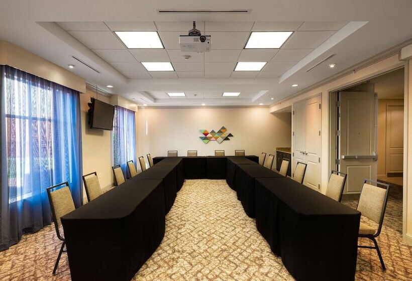 Homewood Suites By Hilton Joplin