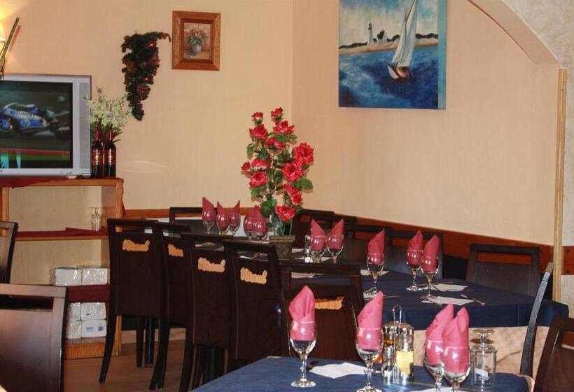 Hostal Gran Via Levante