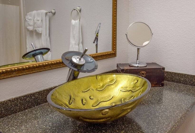 27 On Park Boutique Hotel & Venue