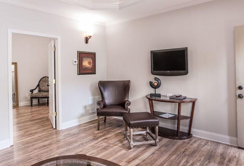 27 On Park Boutique Hotel & Venue