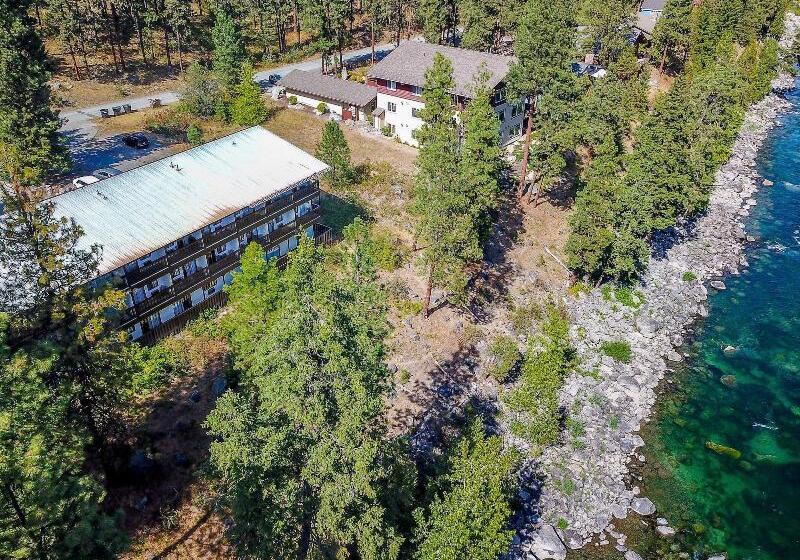 酒店 Alpine Rivers Inn