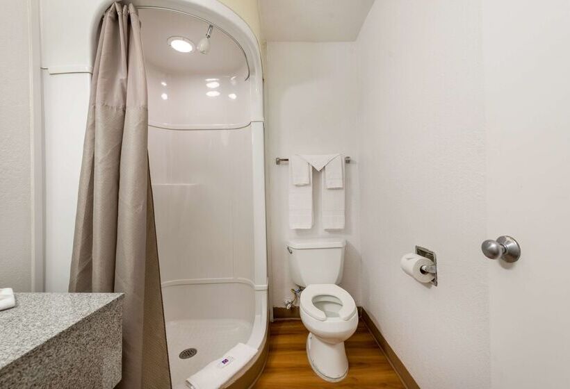 Отель Americas Best Value Inn Dayton