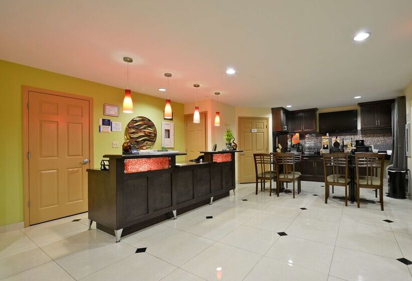 Отель Americas Best Value Inn & Suites Lake Charles At I 210 Exit 11