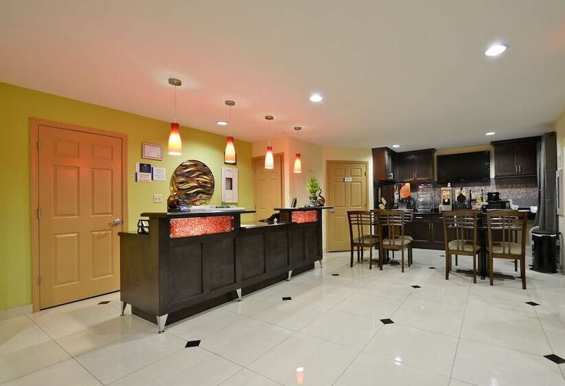 Отель Americas Best Value Inn & Suites Lake Charles At I 210 Exit 11