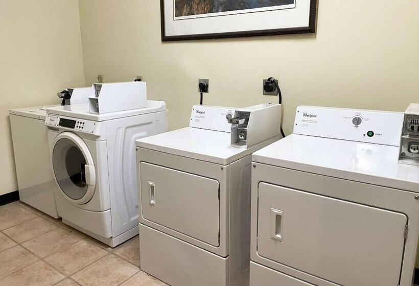 Отель Hawthorn Extended Stay By Wyndham Port Arthur